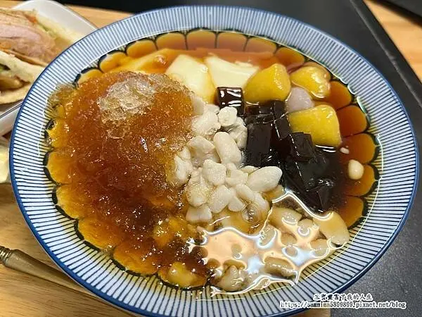 台中甜點｜一中豆花【果核豆花鄉】每日現做純手工豆花 熱壓吐司 銅板美食 下午茶