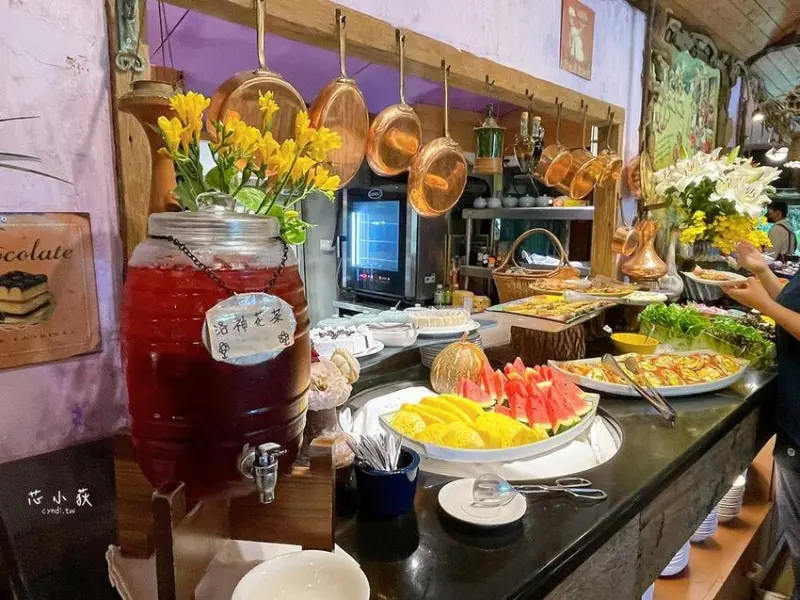 松濤園，南投中興新村浪漫歐式花園庭園景觀餐廳，牛排豬腳羊排烤雞排餐，享豐盛精緻自助式吃到飽，寵物友善 - Cyndi loves享食天堂