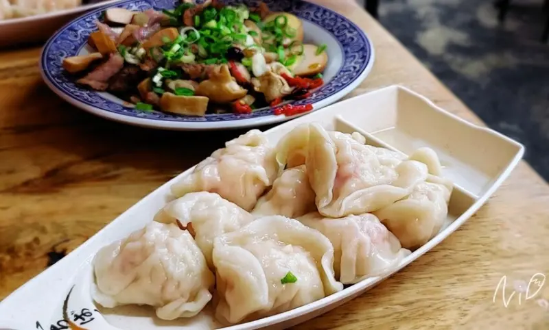 [台南東區]阿娟小吃店。現切滷味&高麗菜豬肉水餃