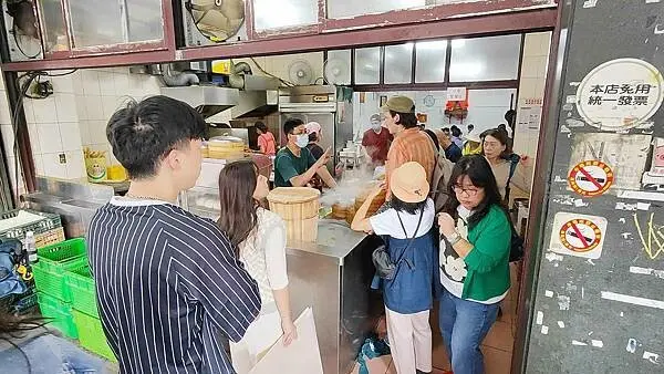 台北市大同區四海豆漿大王｜被豆漿耽誤的小籠包店