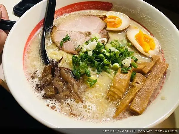 |美食|台中西屯 MEN拉麵/宵夜超人氣拉麵/濃郁豚骨拉麵/日式拉麵攤/環島Day3