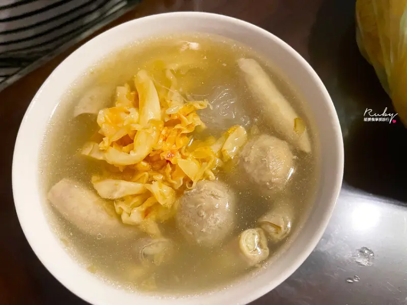 【三重美食】大台北豬腸冬粉，豬腸還有分肥和瘦可選擇，貢丸好吃彈牙｜Ruby說美食享受旅行(@tour_ruby530)