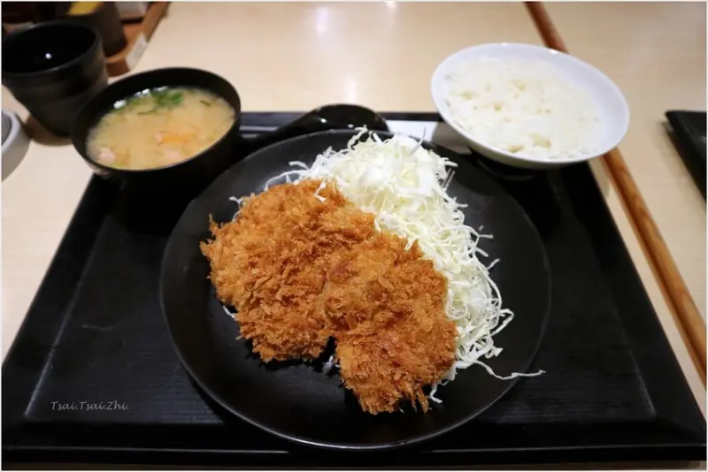 [台北中正]吉豚屋 和億北車店(HOYII北車店)|小資族、學生最愛的高C/P值連鎖豬排