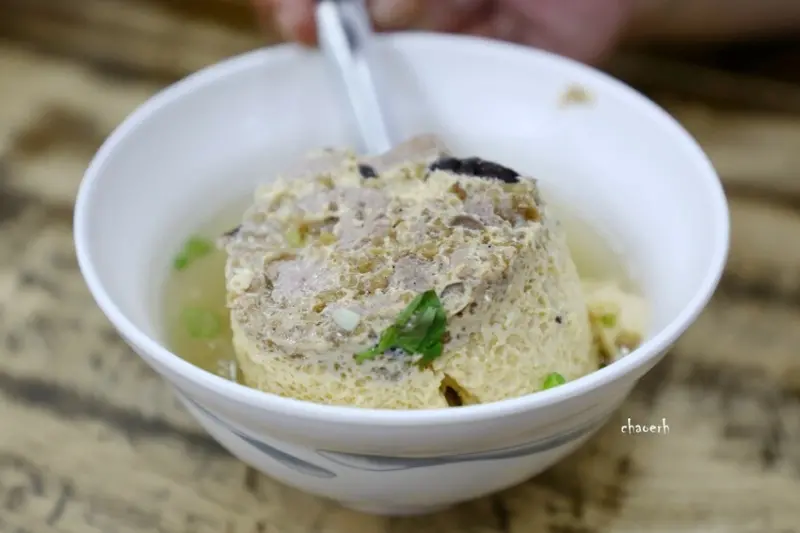 60年古早味米糕必搭蒸蛋湯 #北港蔡三代筒仔米糕 / WalkerLand窩客島整理提供 未經許可不可轉載