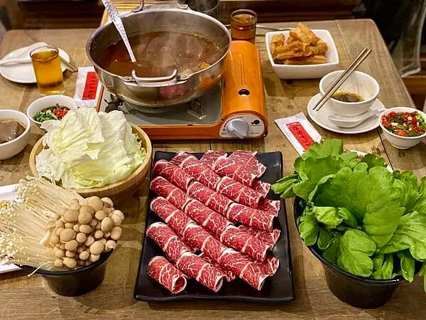 [中山區美食] 八條老宅麻辣鍋 又麻又辣又香 吃一口就辣到想回家！#中山站美食 @蛋寶趴趴go