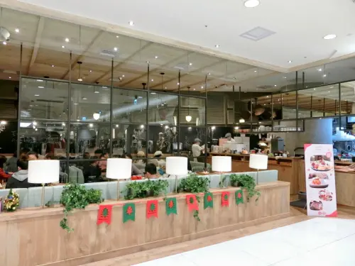 UZNA OMOM 杏桃鬆餅屋 (SOGO復興店)~有厚有薄、任君挑選!