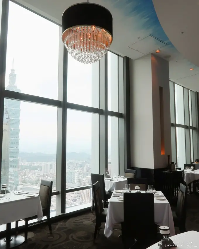 節慶約會推薦信義區景觀餐廳 微風信義