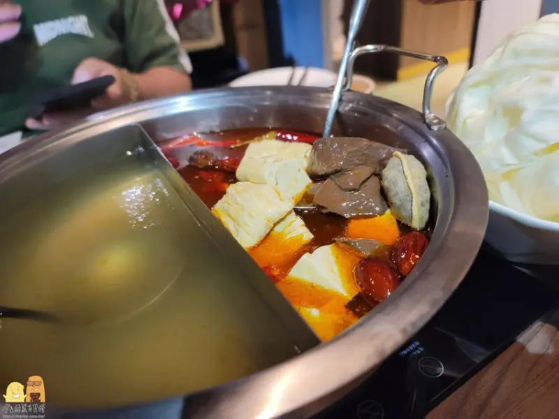 【反推文】花敦道麻辣鍋底雖然很棒，但CP值超低!花了近1600完全吃不飽，不要被GOOGLE文章騙去吃
