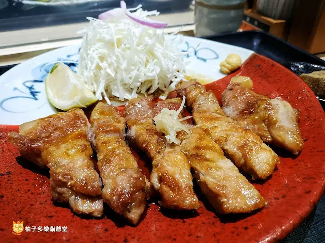 銀座杏子日式豬排 台北京站店：生薑燒厚切里肌豬排、蔥花蘿蔔泥里肌豬排，套餐沙拉、小菜、味噌湯、越光米吃到飽｜臺北日式餐廳 京站百貨 捷運臺北車站站
