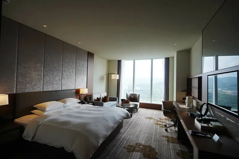 台北防疫旅館推薦｜台北六福萬怡酒店，體驗FUN鬆五星防疫假期，FUN肆吃美味防疫餐。
