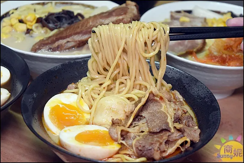 赤鳥拉麵。台中百元宵夜拉麵免服務費免費停車.隱藏版宅配包80元起更超值-商妮吃喝遊樂