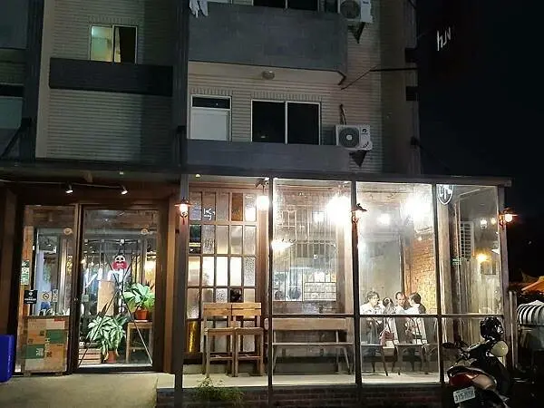 台中服務態度好-星享道酒店旁的HUN 貳-台中逢甲店