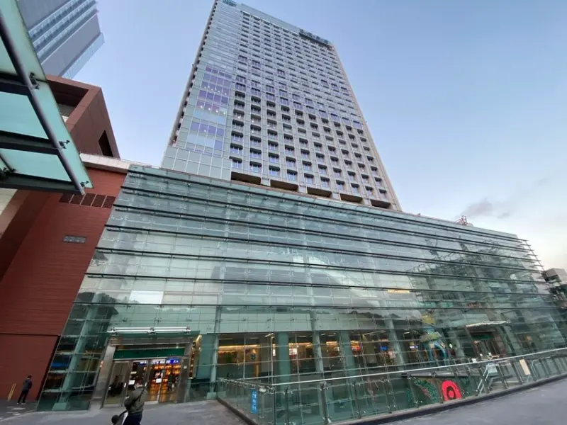 【台北南港-敘日全日餐廳】六福萬怡酒店生蠔、干貝、螃蟹吃到飽、還有龍蝦唷。