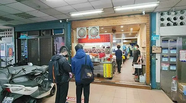 【板橋美食】大碗公當歸羊肉｜板橋在地人推薦的第一名滷肉飯