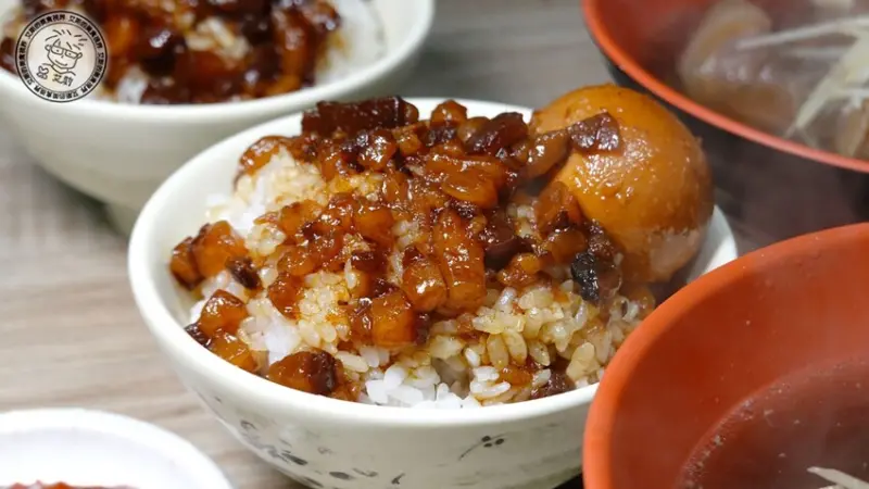 人氣黑金滷肉飯才是必吃的：大碗公當歸羊肉/ WalkerLand窩客島整理提供 未經許可不可轉載