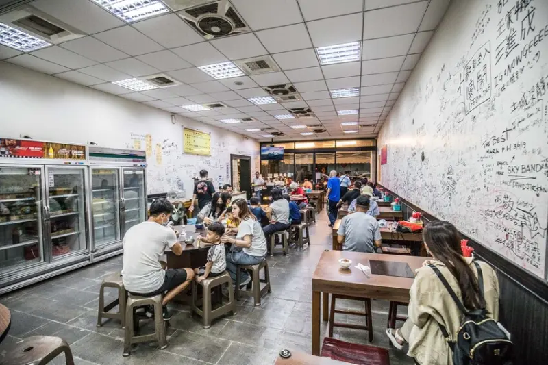 安平老街周邊小吃推薦：助仔牛肉湯/ WalkerLand窩客島整理提供 未經許可不可轉載