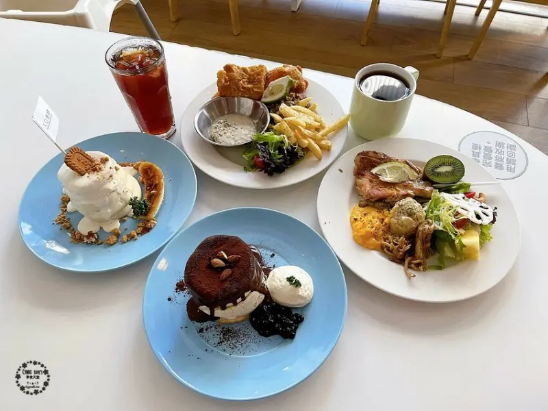 入口鬆餅 Pancake ZooKoo 台中總店，隱藏在巷弄的舒芙蕾日式厚鬆餅，小孩子才做選擇，鹹甜我全都要 - Cyndi loves享食天堂