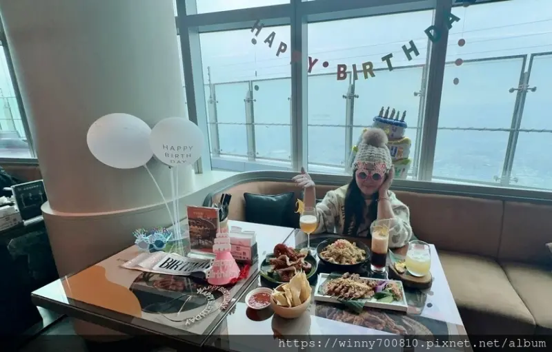 新北市板橋區新北/板橋【Asia 49亞洲料理及酒廊】2024生日快樂趴！幫你備妥好玩的裝飾道具，帶著壽星前來開趴，再送每人