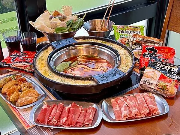 [西門町美食] 兩餐 두끼 韓國年糕火鍋吃到飽-西門店 韓式料理推薦 韓式炸雞 #萬華區美食 @蛋寶趴趴go
