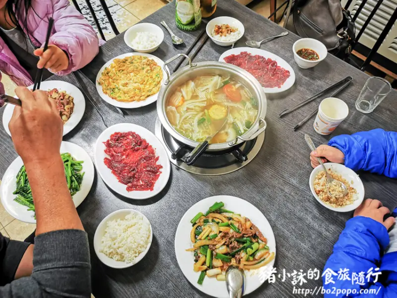 台南。仁德》輝哥本產牛肉爐。新鮮溫體牛肉爐，建議先訂位