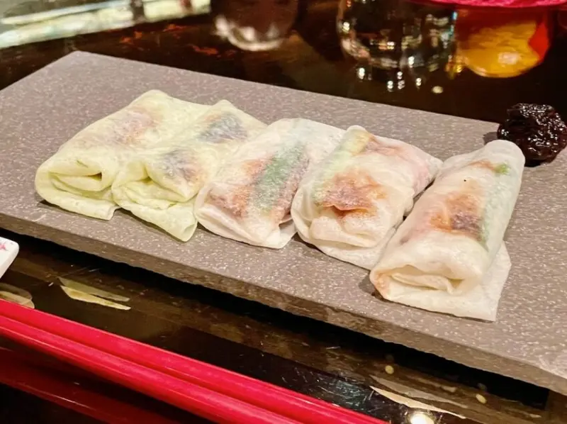 台北|北車美食君品酒店「頤宮」中餐廳台灣連續米其林三星餐廳,火焰烤鴨、先知鴨,烤鴨四吃 愛林誌 2022-03-13