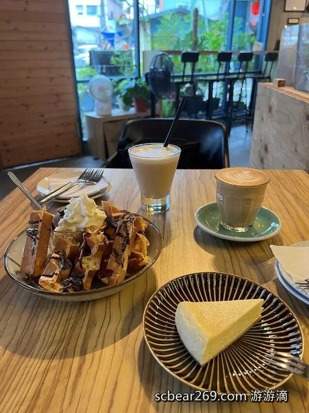 宜蘭縣羅東鎮【羅東】「隱藏版小咖啡．近火車站與夜市，巷弄轉角的文青老宅咖啡館（冰滴/手沖/鬆餅/手作甜點/文創商品）