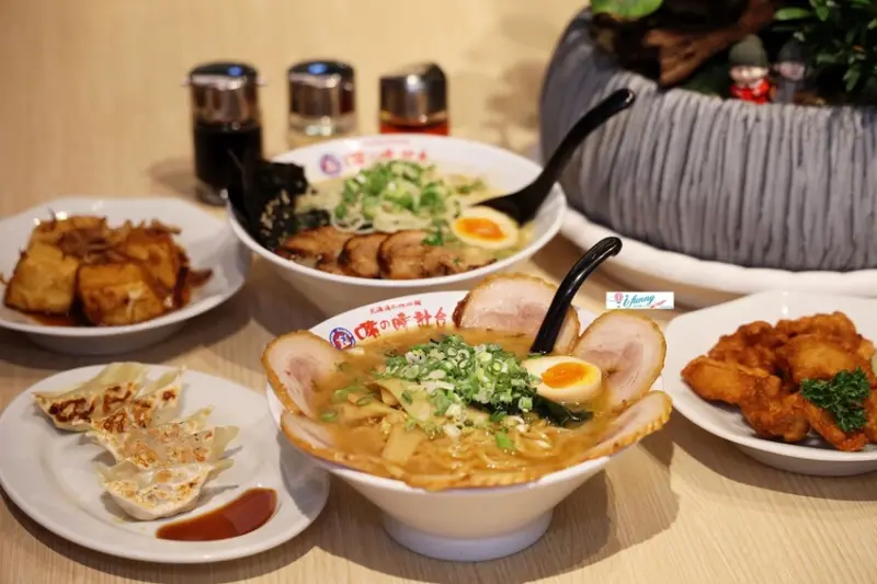 中壢大江美食 | 味の時計台 來自北海道札幌的蒜香濃厚炒拉麵 組合套餐好滿足