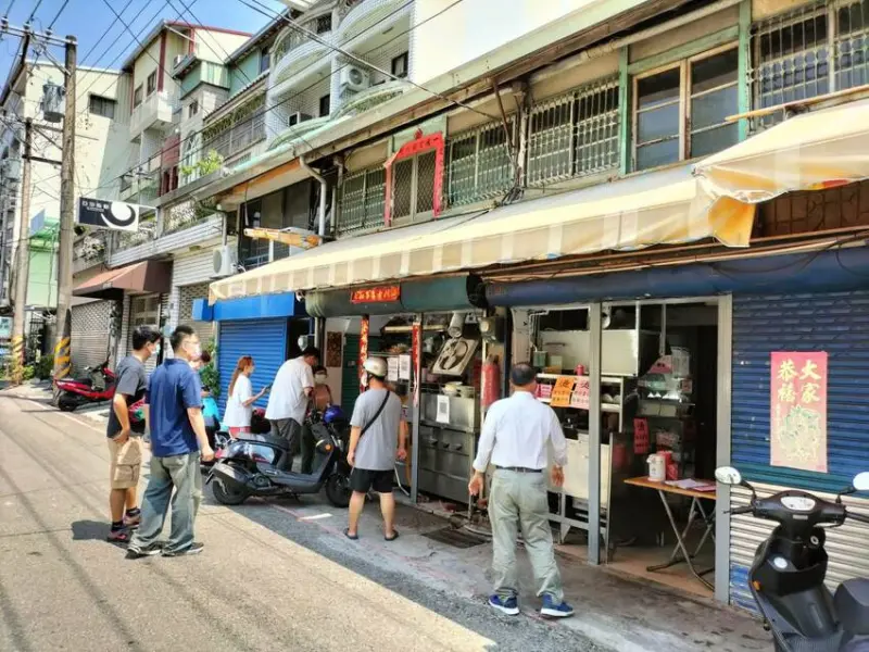 巷弄內的好滋味份量多滷味超激推好吃-嘉義老張麵店