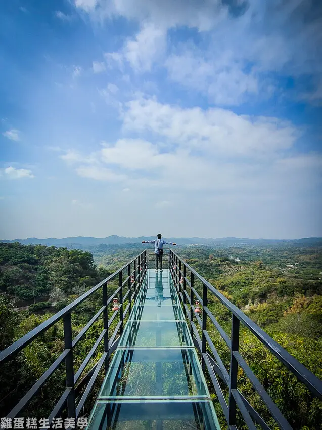 【台南食記】174翼騎士驛站 - 超好拍透明天空步道，IG 網美必訪景點