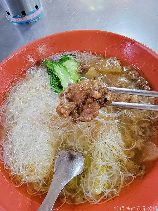 【高雄-新興區】高雄老字號的老李排骨酥湯 Since1971