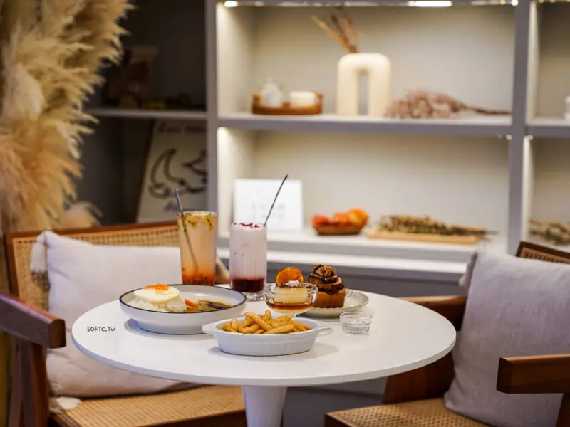 新開幕純白咖啡廳「秀咖啡SHOWCAFE」台北咖啡廳推薦