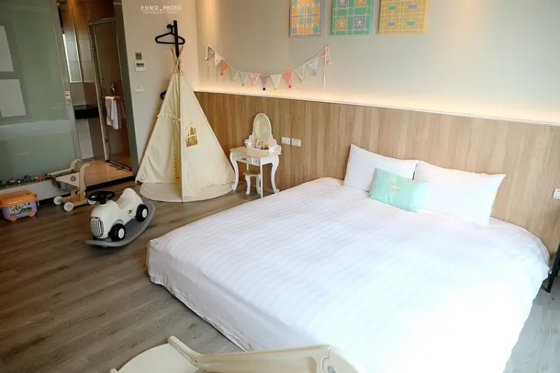 房間就是兒童遊戲室！嘉義親子住宿首選！嘉義車站 文化路夜市商圈｜里亞行旅 Hotel Liyaou