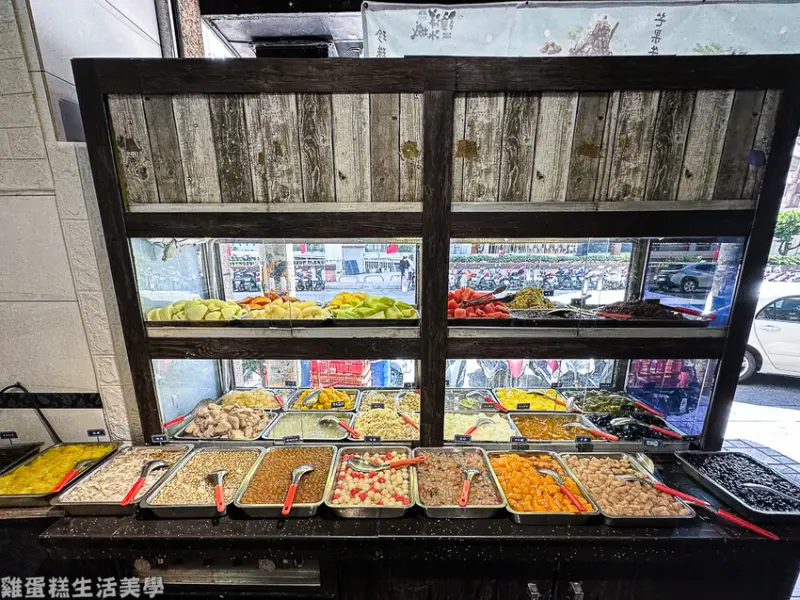 【新竹食記】海洋冰城牛排 - 清大學區高CP值冰品，想吃甚麼料自己動手拿