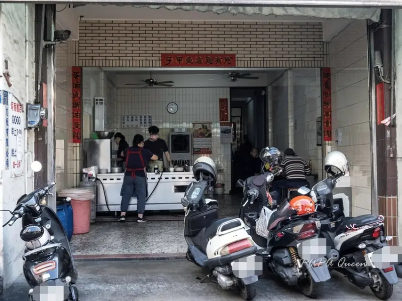 阿有麵店－南屯老街50年人氣小吃，傳統麵館銅板價!