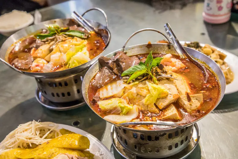 深坑老街臭豆腐必吃推薦：深坑古早厝臭豆腐 / WalkerLand窩客島整理提供 未經許可不可轉載