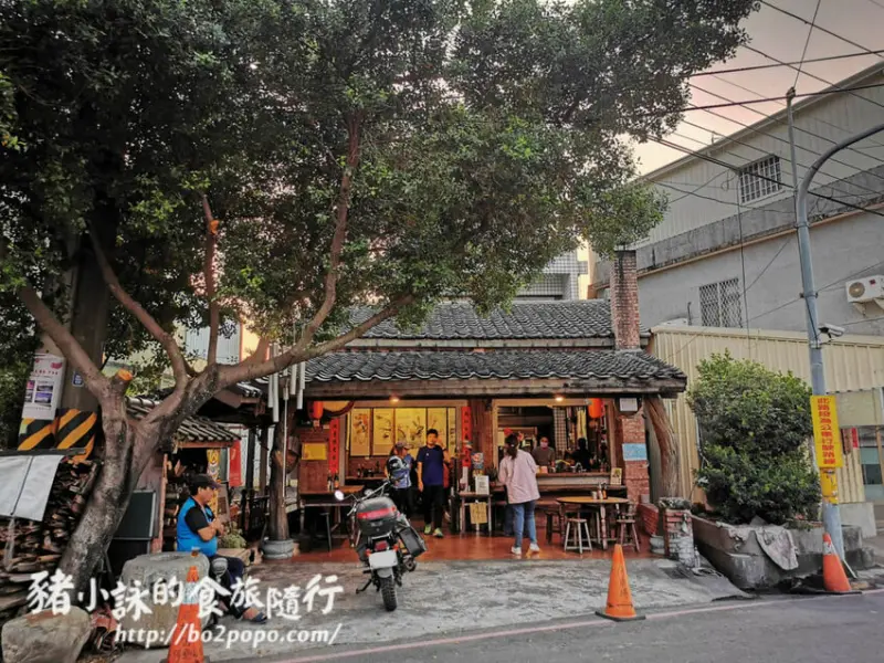 屏東。高樹》大路關老麵店。古色古香的柴燒麵店 - 豬小詠的食旅隨行