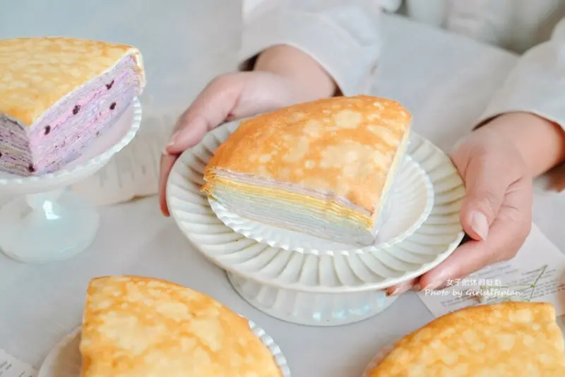 千層蛋糕第一品牌！千層蛋糕口味多達20種可以4拼或8拼，一片不到85元有夠平價