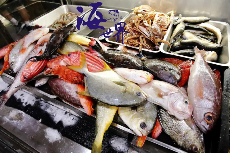 CP值爆表！當天到港海鮮漁獲燒烤吃到飽，超過30多種現流魚、澎湖直送牡蠣無限量隨你夾，吃到飽2.5小時只要700元！