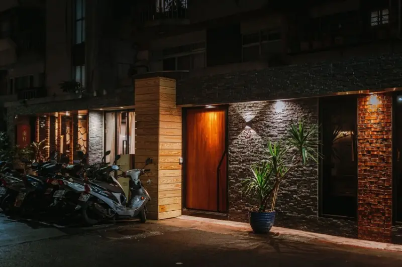 台北市大安區台北美食｜南村私廚小酒棧～連續三年米其林餐盤推薦的眷村料理，擴大營業的南村魅力更加無法擋，連林青霞都