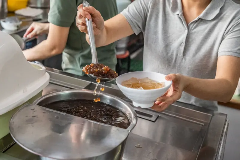 嘉義市東區光華愛玉｜銅板價就能吃到大碗粉圓愛玉冰，屹立不搖五十年在地傳奇冰店