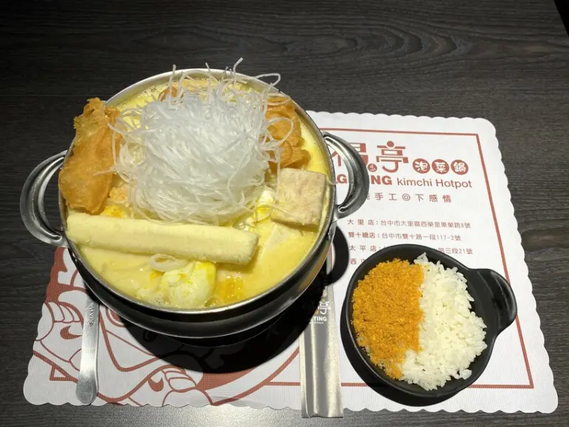 【台中 火鍋】偈亭泡菜鍋 西屯店，它是時代小火鍋的回憶也是CP值的代表款