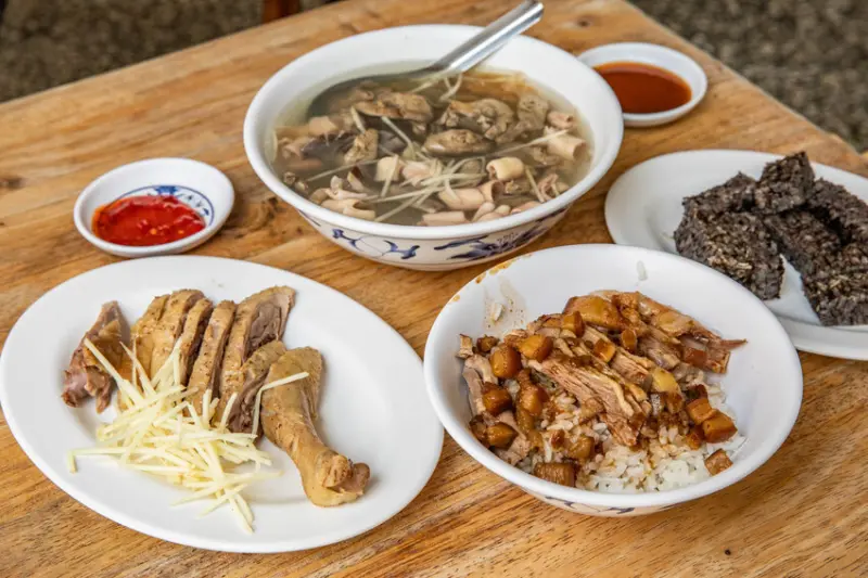 在地人都推鴨肉飯老字號 #鴨肉本/ WalkerLand窩客島整理提供 未經許可不可轉載