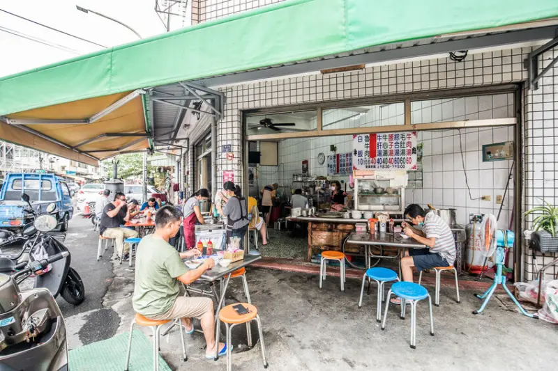 北港老街銅板小吃推薦：輝煌牛肉湯 / WalkerLand窩客島整理提供 未經許可不可轉載