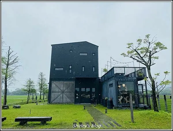 宜蘭頭城 ‧ 黑宅 Black House(早午餐/咖啡/甜點)