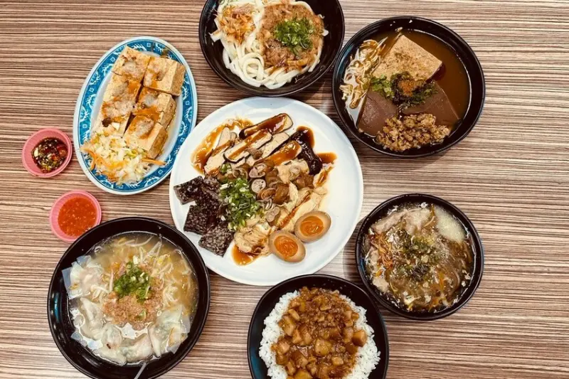 彰化縣溪湖鎮【彰化溪湖美食推薦】林家南投意麵 彰化溪湖在地的老字號店家，吃飯、吃麵、喝湯、吃臭豆腐、吃滷味…想吃什