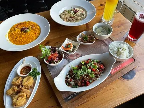 楠梓美食推薦【走廊倉廚楠梓參號倉】複合式特色餐廳。不容錯過高CP約會聚餐的首選餐廳