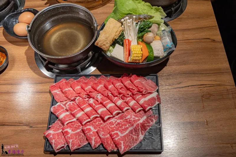 湯蒸火鍋｜五結鄉宜蘭縣–Google評論將近四千則評論有著4.6顆星的高評價，食材新鮮份量超大可以吃得很飽足