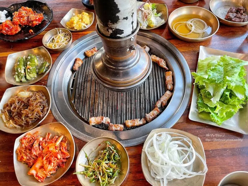 【台北韓式料理】Meat Love橡木炭火韓國烤肉信義店 - 道地的韓味在這！邊看著101大樓美景邊享受韓式烤肉 /台北韓式烤肉推薦/高級韓式烤肉推薦/信義區景觀餐廳推薦