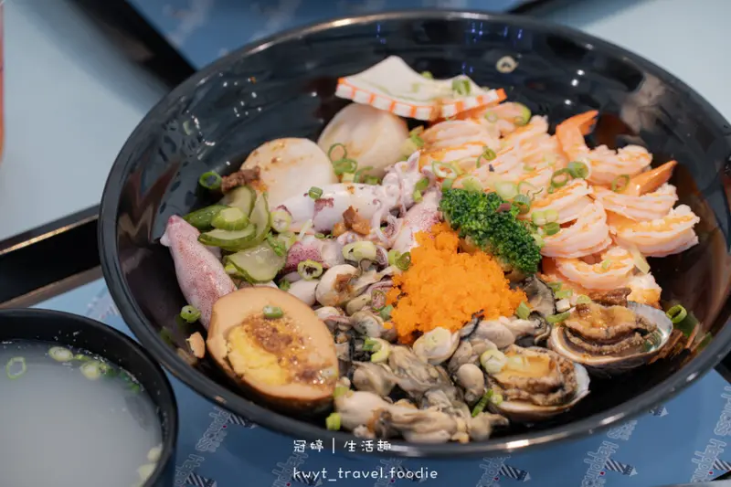 雲林北港美食餐廳_幸福燈塔複合式餐飲_痛風系滷肉飯！整層貓貓樂園，免費停車場_菜單