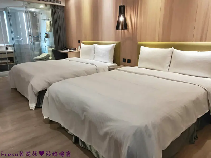 台中飯店【綠宿行旅】草悟道五分鐘清新植感旅宿.異國風味早午餐好吃又好拍│自行車洗衣間│台中勤美商圈 - Fresa芙芮莎♥莎旅憶食